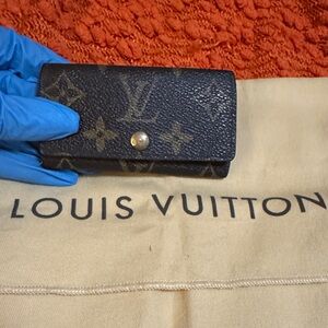 Louis Vuitton Monogram Key Holder - Black and Brown